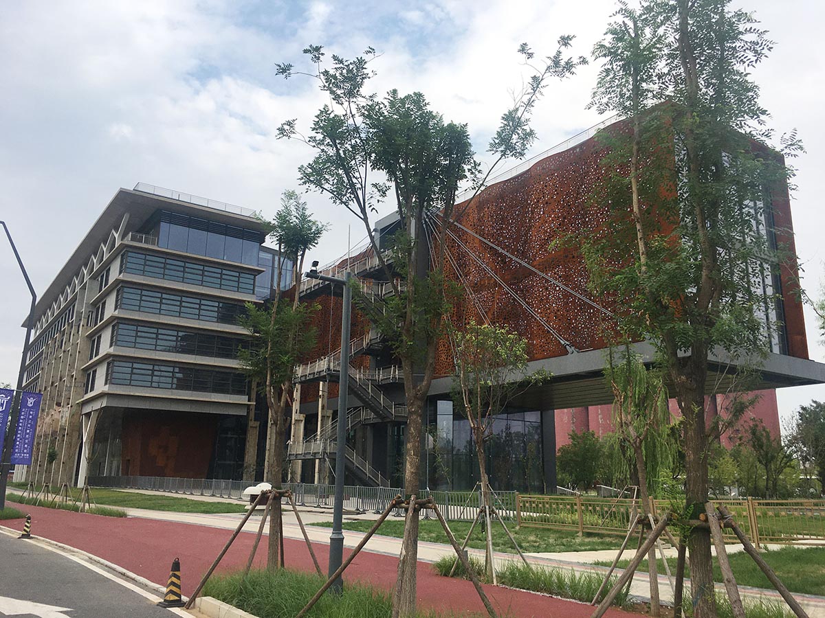 images/art/2020-08-15 首钢工业园/3.jpg